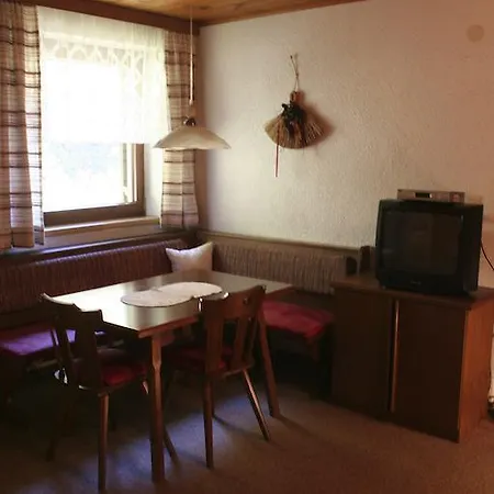 Haus Tschanun Penzion *