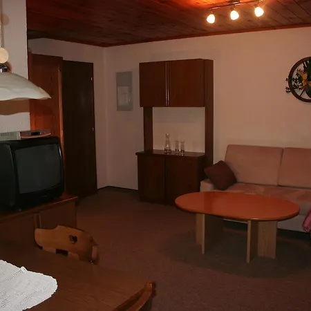 Haus Tschanun Penzion *