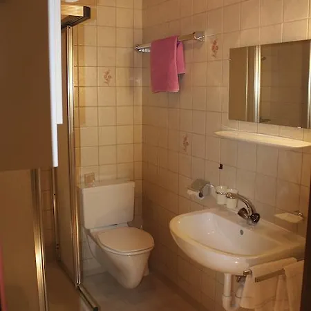 招待所 Haus Tschanun *