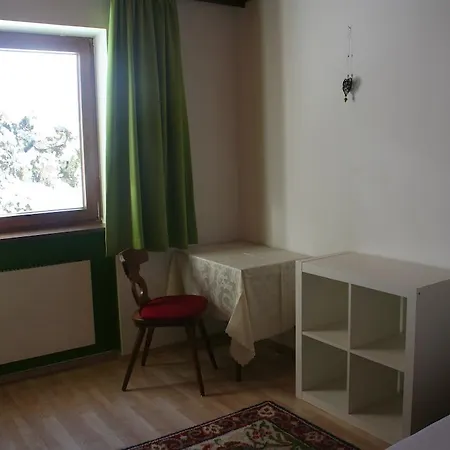 Haus Tschanun Penzion *