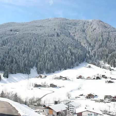 Haus Tschanun *